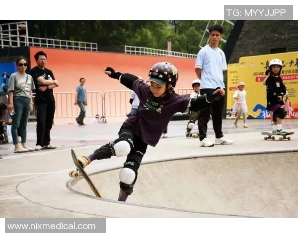 西安滑板队在极限运动嘉年华中的灵活性表现精彩点评 西安滑板队在极限运动嘉年华中的灵活性表现精彩点评